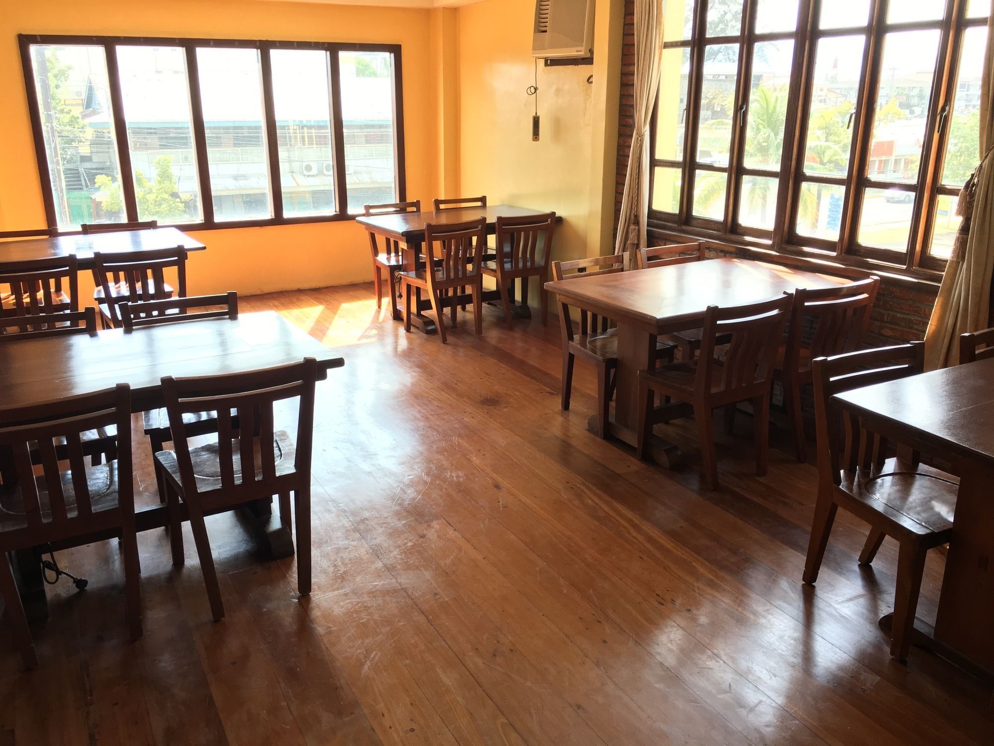 โรงแรมแมงโก้ แวลเลย์ 2 โอลองกาโป ภายนอก รูปภาพ